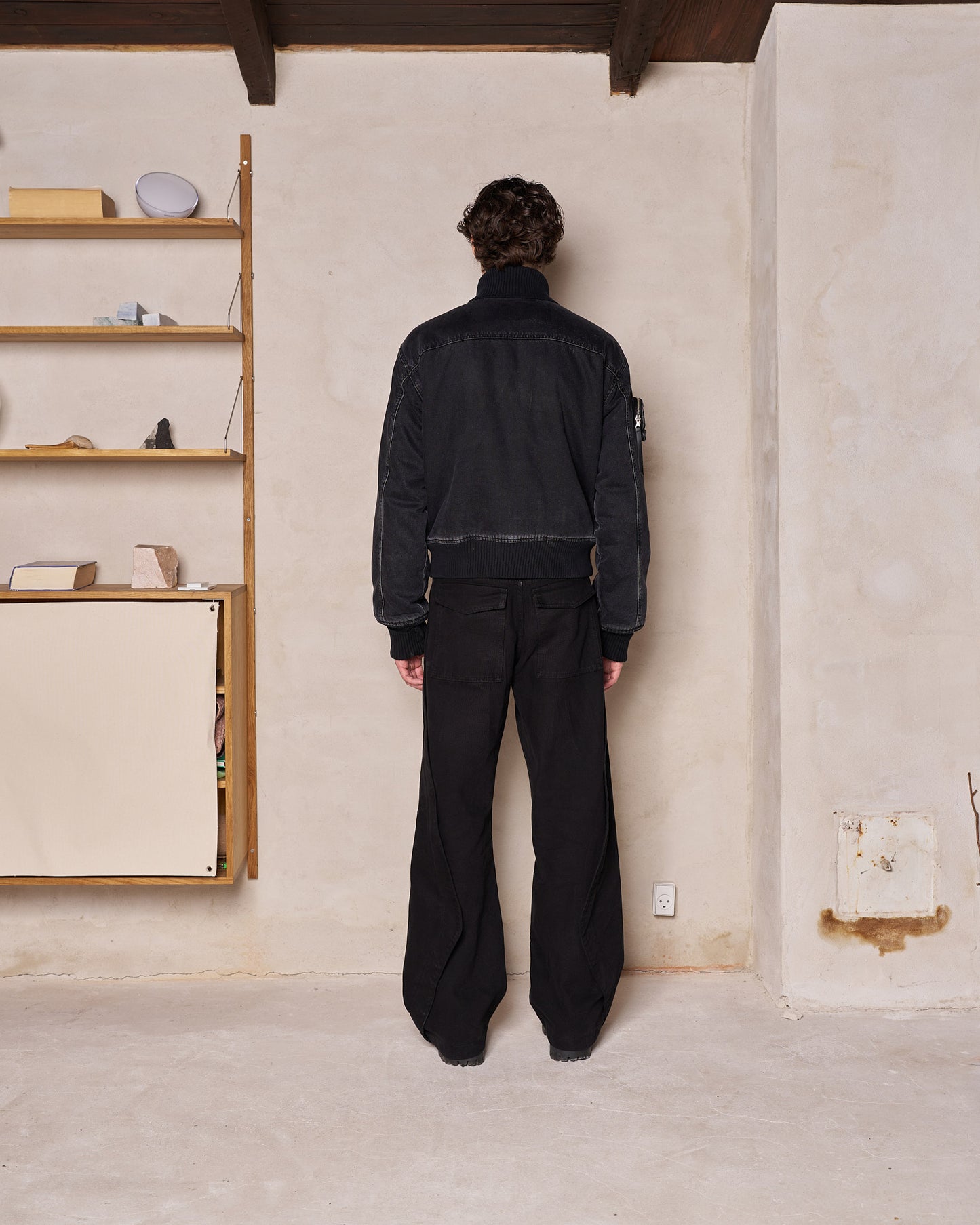 10-POCKET CARGO BOMBER JACKET