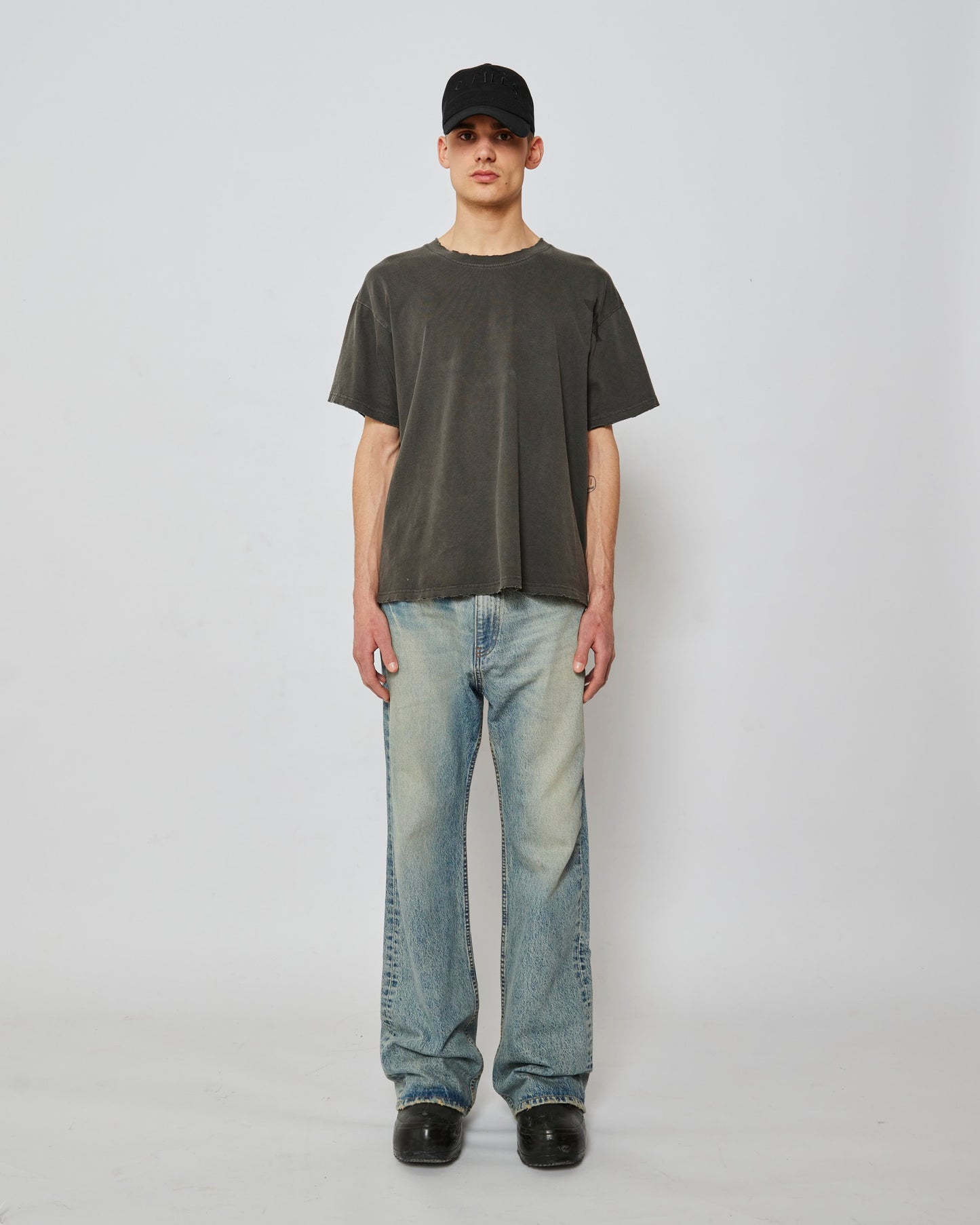 PROPERTY VINTAGE T-SHIRT (DUST BLACK)
