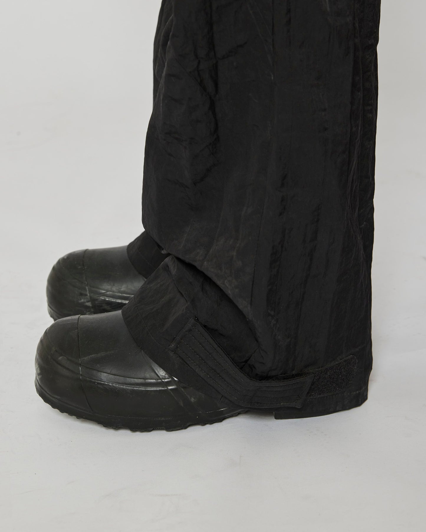 WRINKLED NYLON TRACK PANT