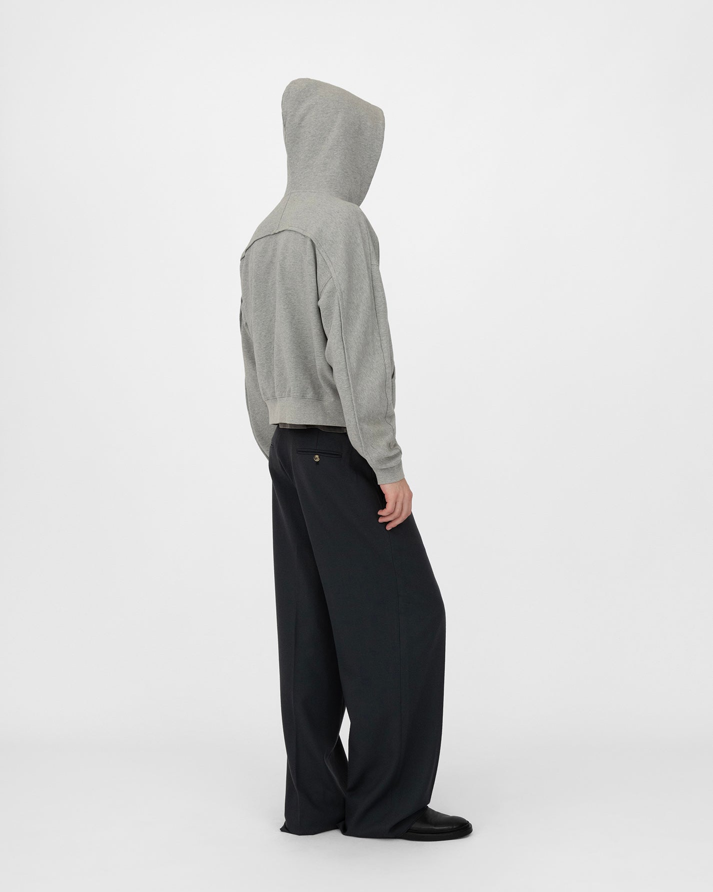 HOODED SWEATSHIRT in mélange grey