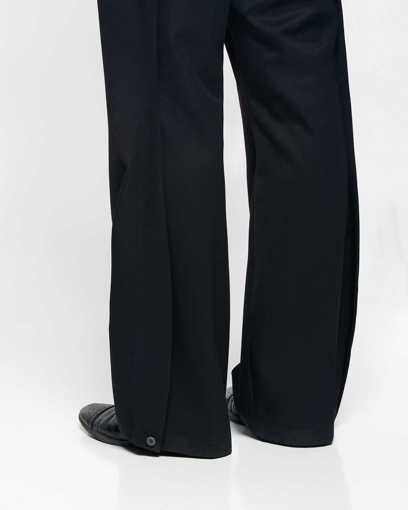 ORIGAMI 2.0 WOOL TROUSERS in black