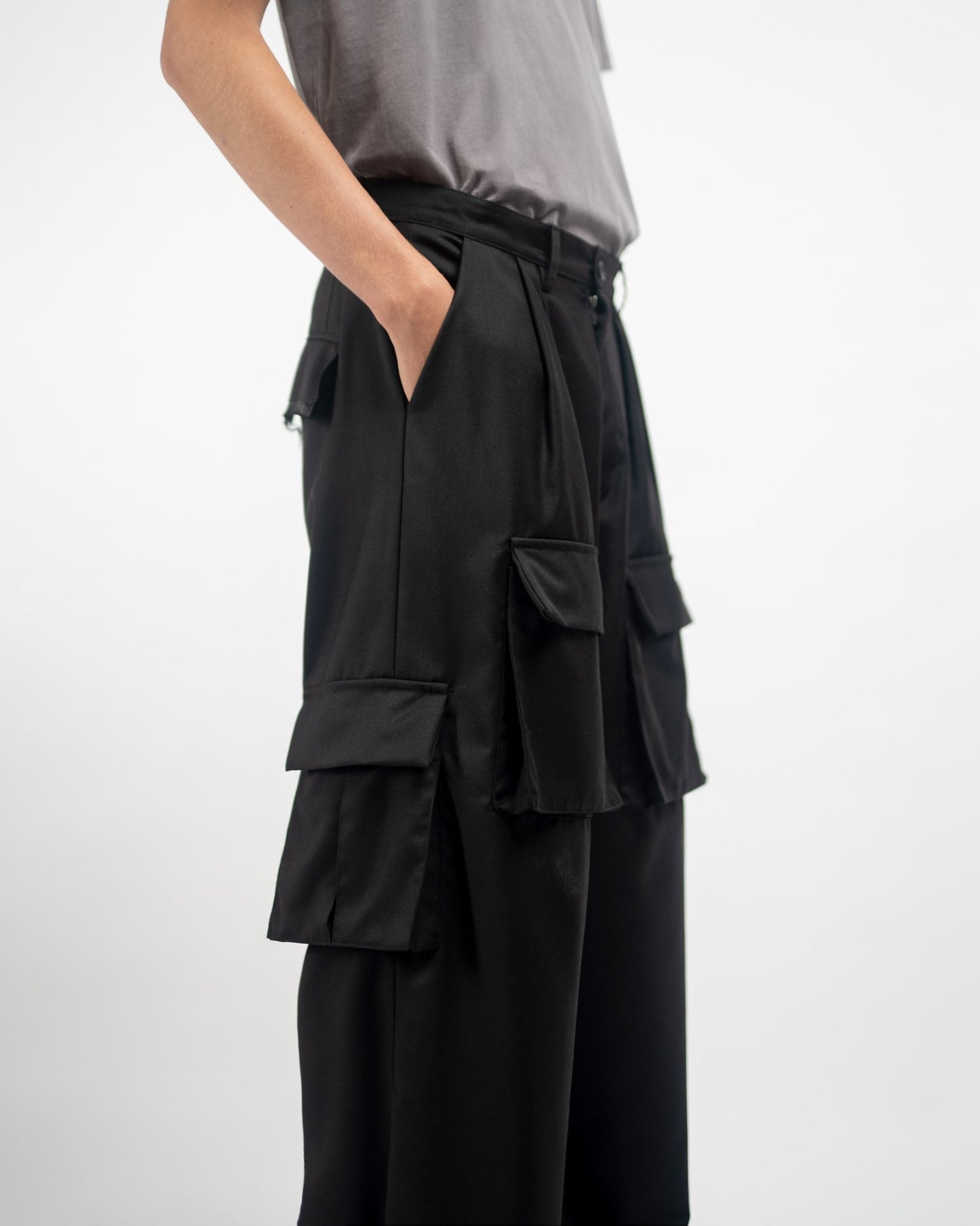 CLASSIC WOOL CARGO TROUSER