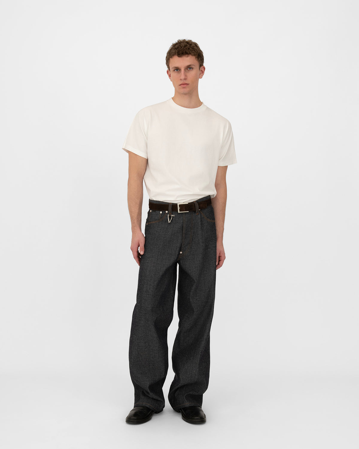 ITALIAN RAW DENIM JEANS in indigo