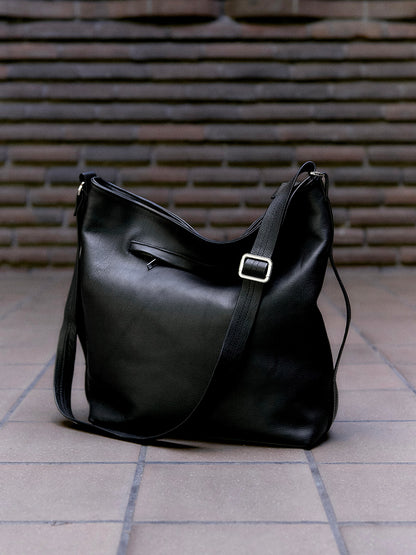 COMMUTER LEATHER BAG in black
