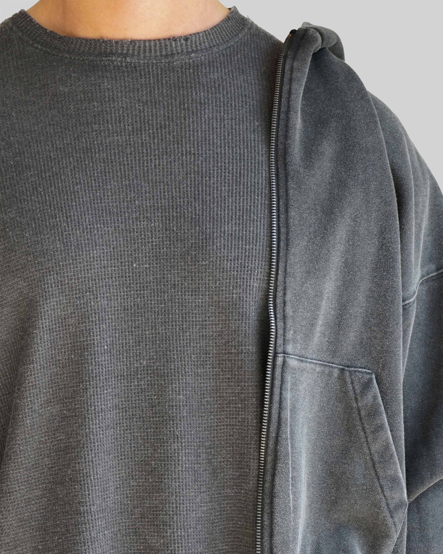 WAFFLE THERMAL CREWNECK (MUD GREY)