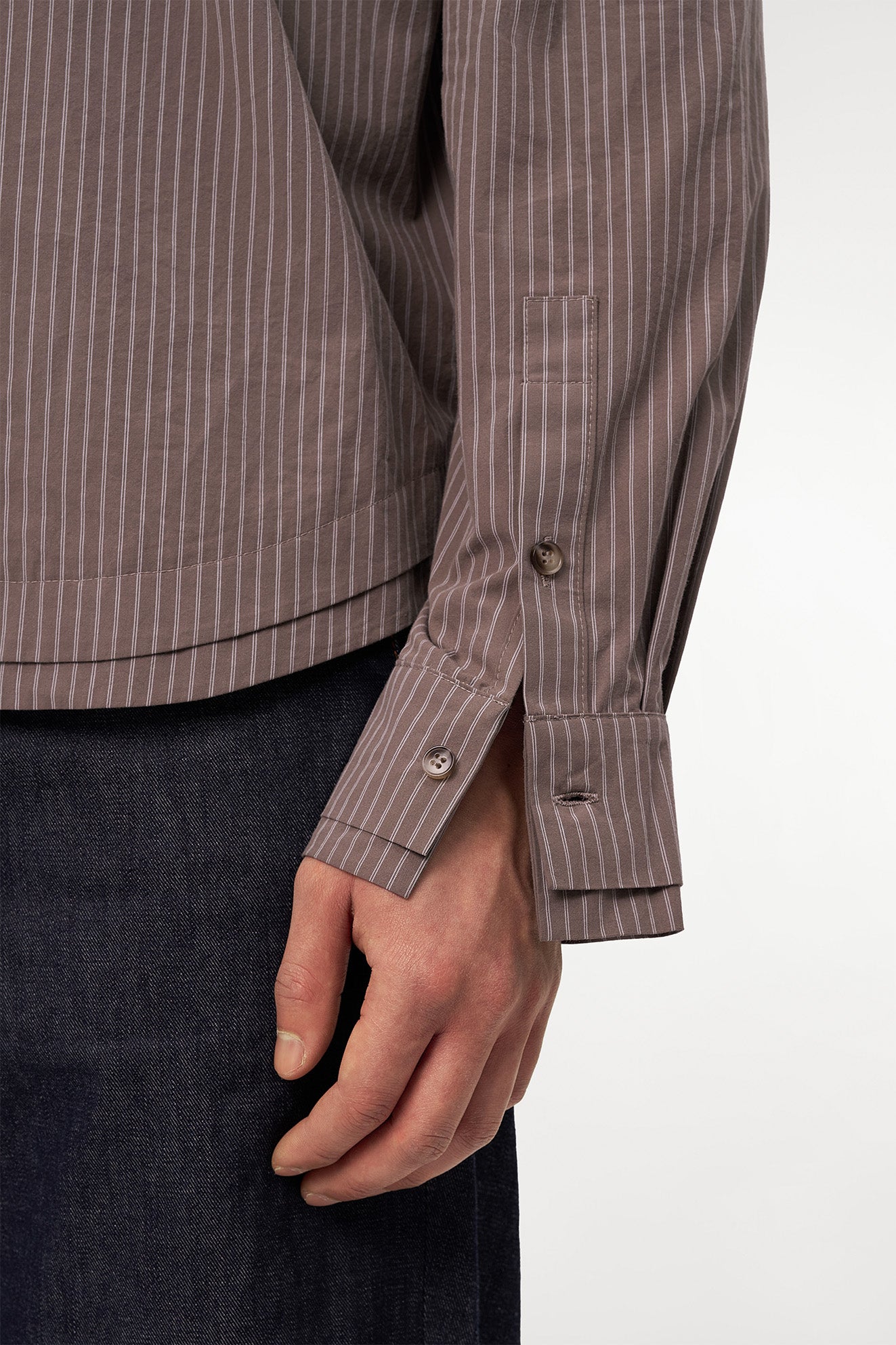 DOUBLE-HEM PINSTRIPE SHIRT in macchiato/white