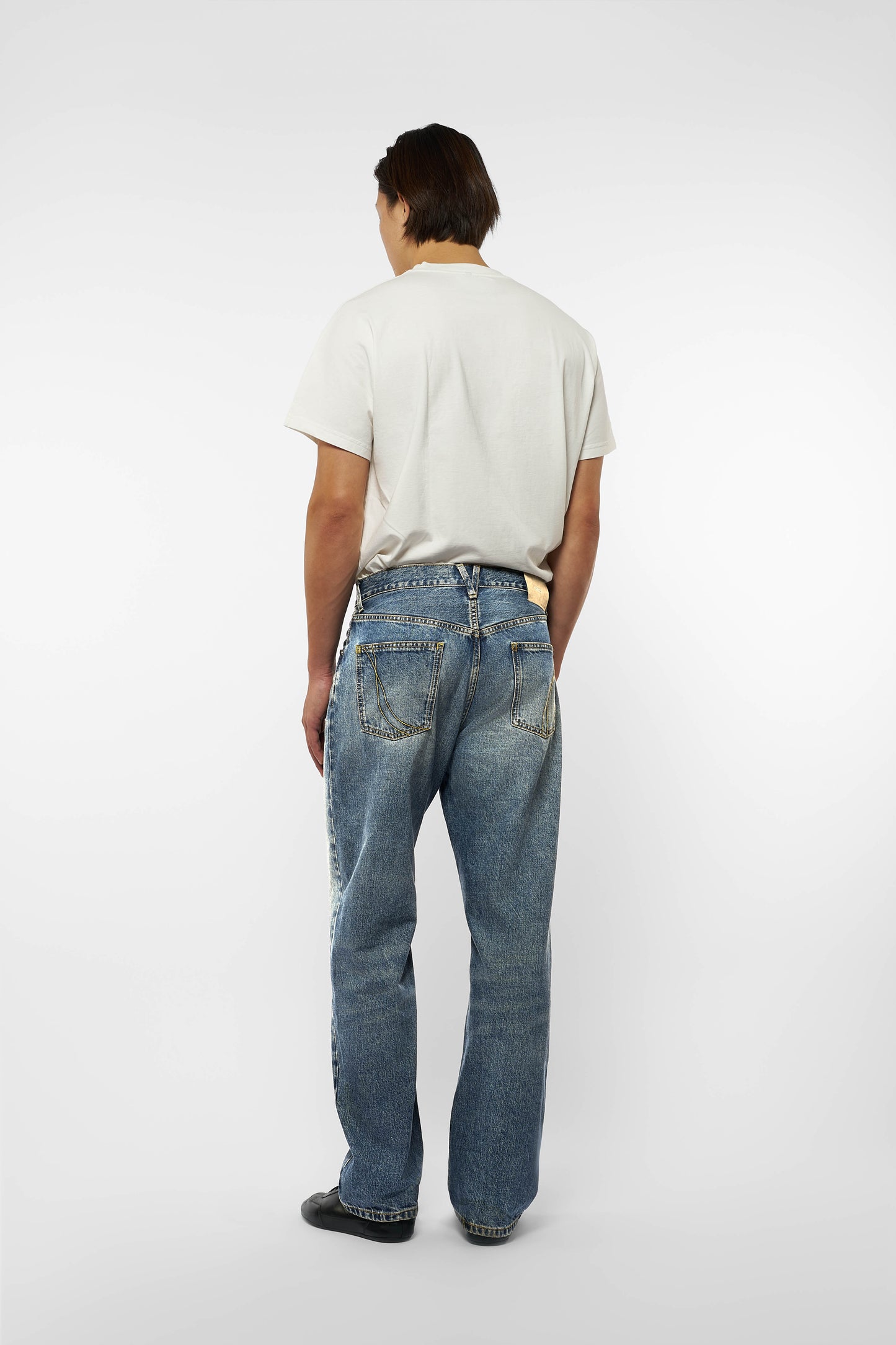 LOT-05 DENIM JEANS in broken indigo
