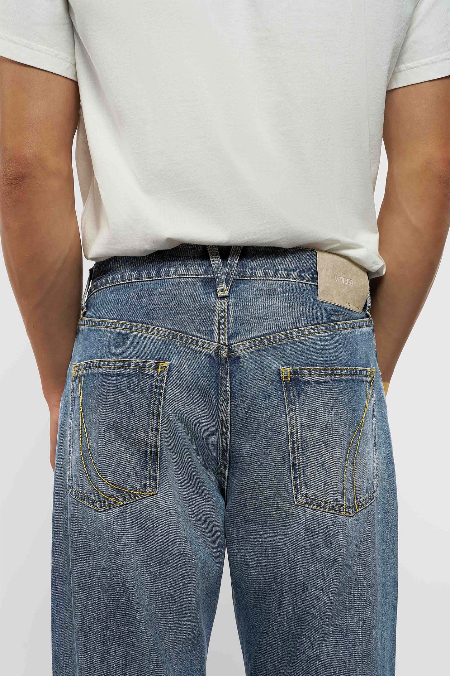 LOT-05 DENIM JEANS in broken indigo