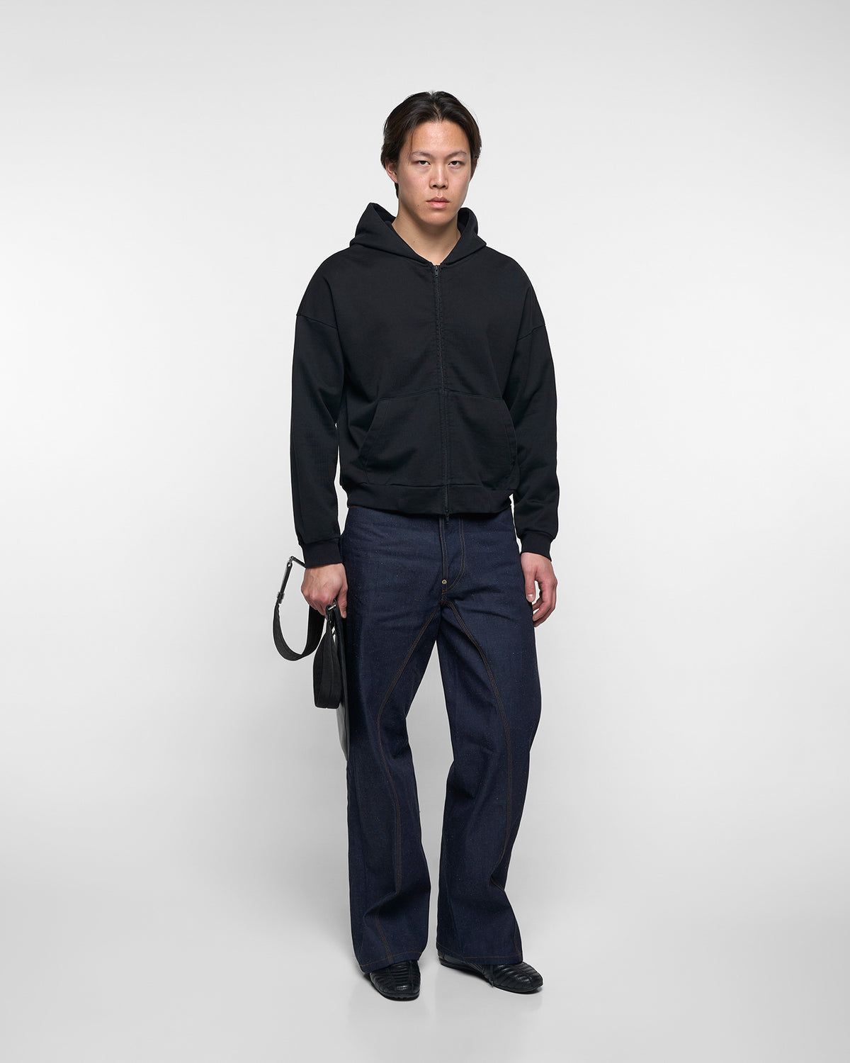 ORIGAMI SEAM HOODIE in black
