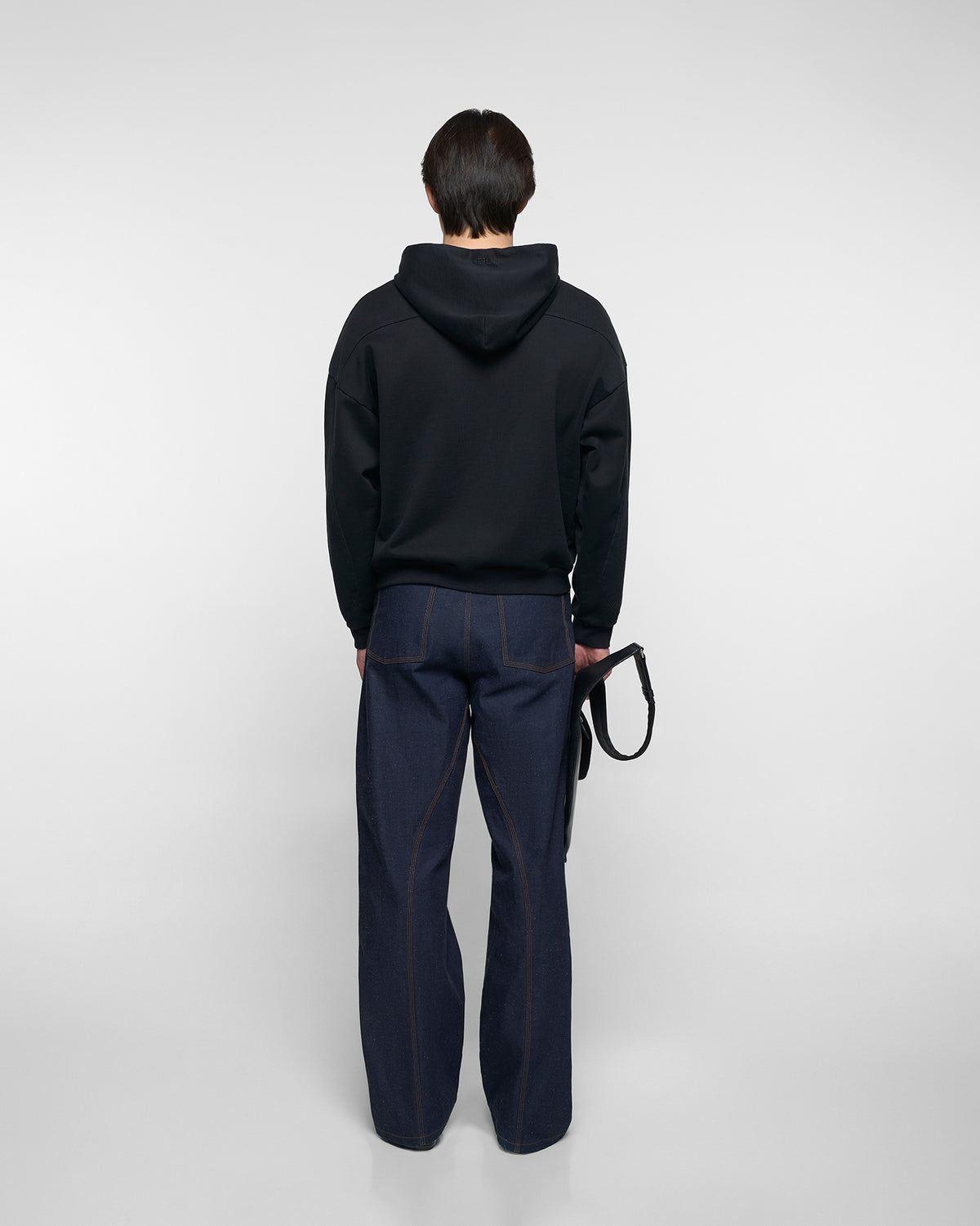 ORIGAMI SEAM HOODIE in black