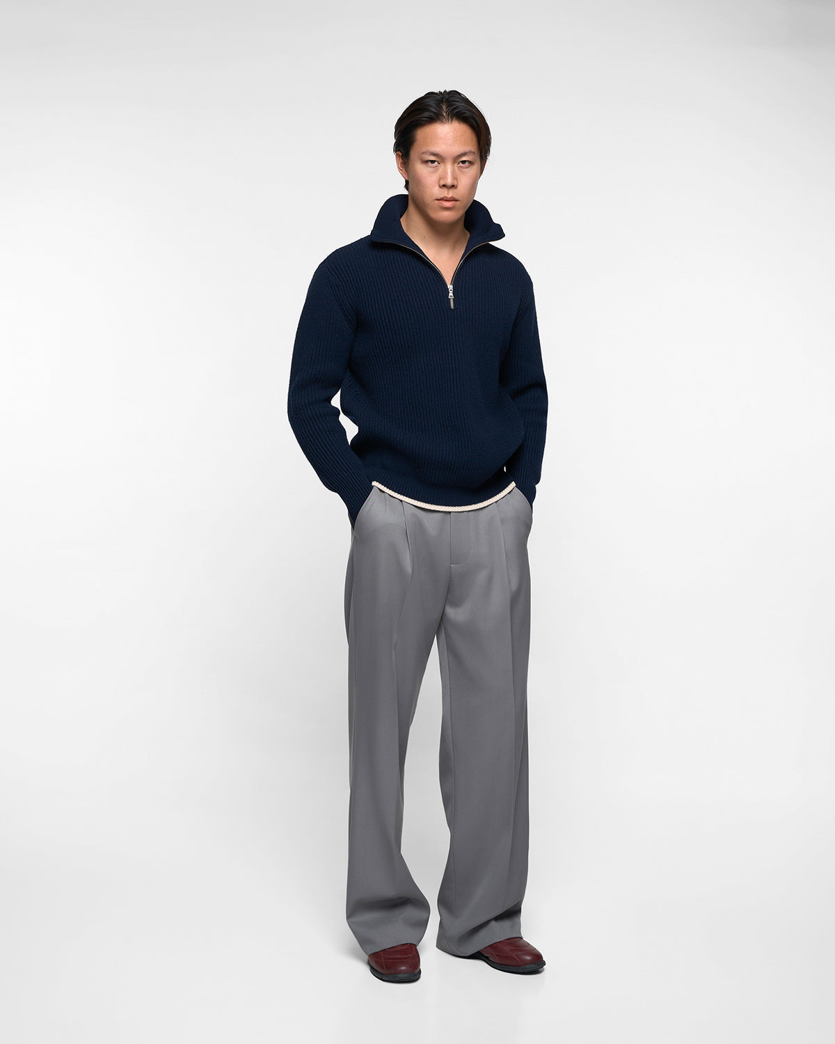 FISHERMAN'S WOOL KNIT in midnight blue