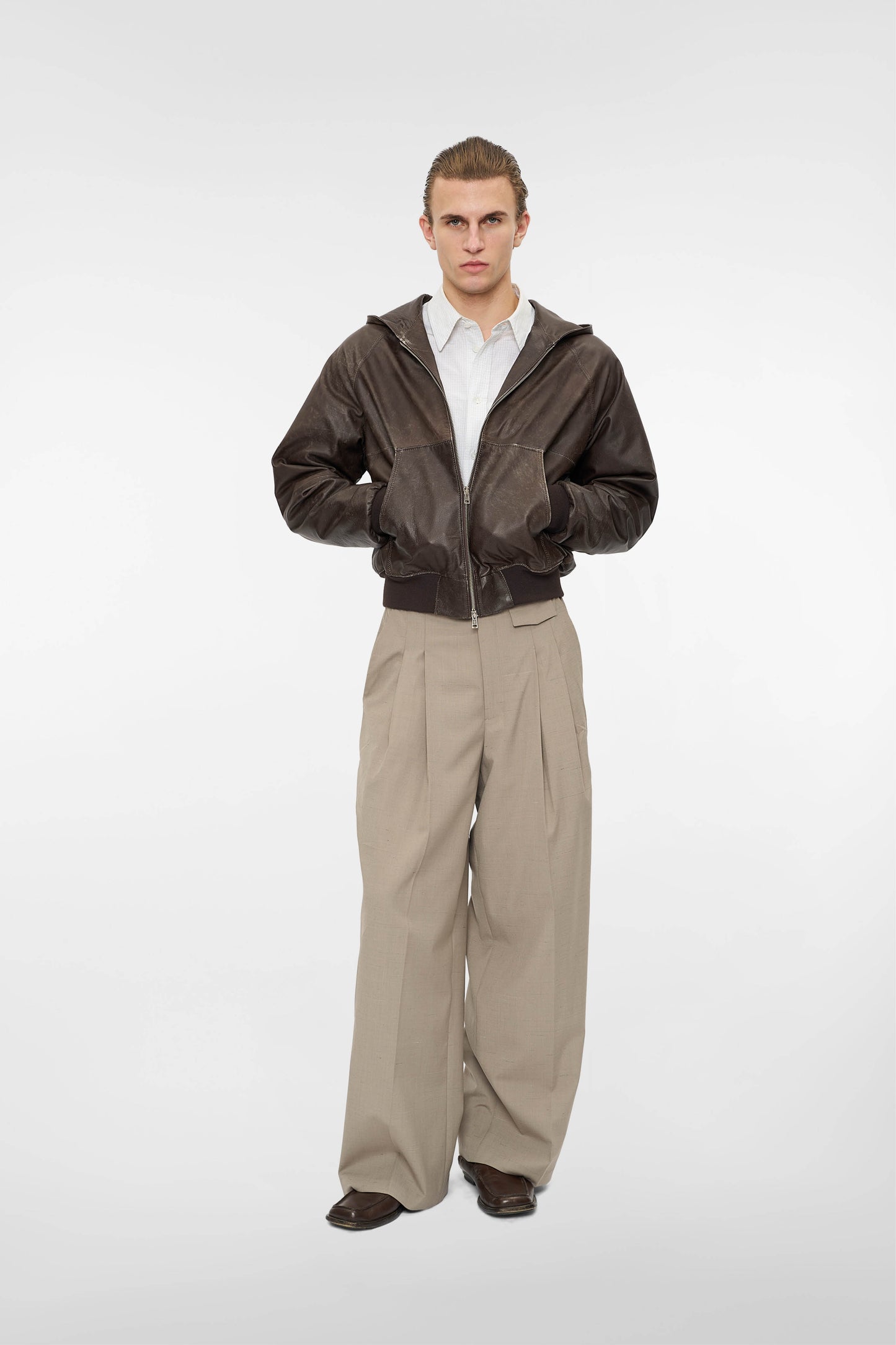 AGED LEATHER HOODED JACKET in oil