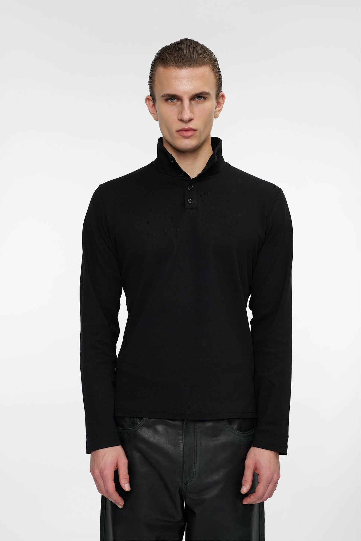 HENLEY LONG SLEEVE in black