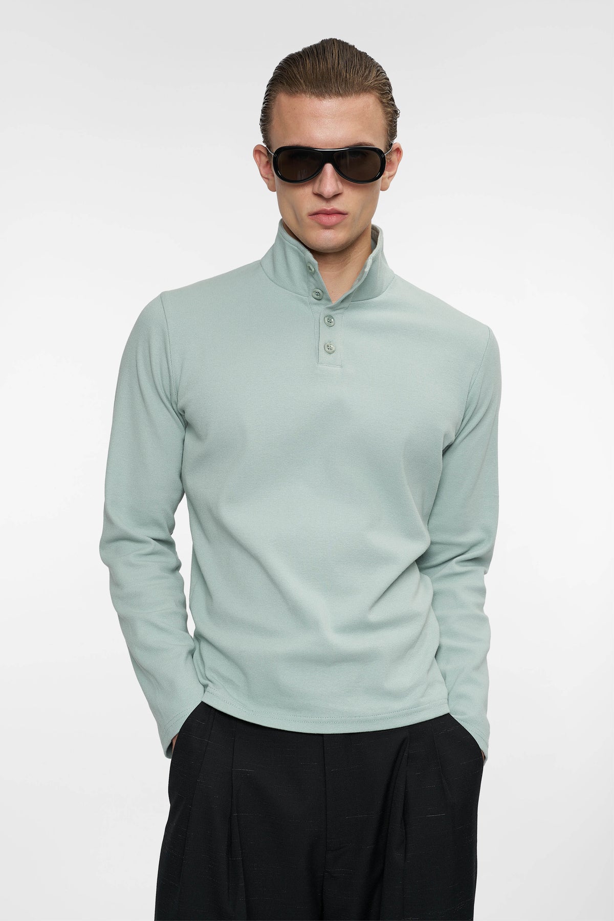 HENLEY LONG SLEEVE in vintage sage