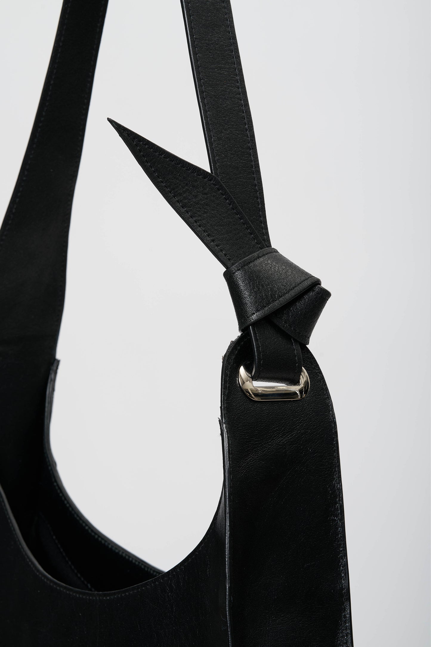 ORIGAMI LEATHER BAG in black