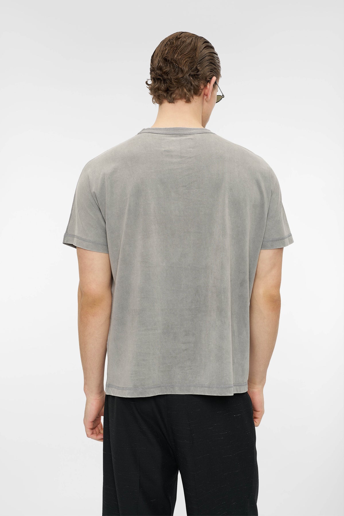 RETRO COVERSTITCH T-SHIRT in faded grey