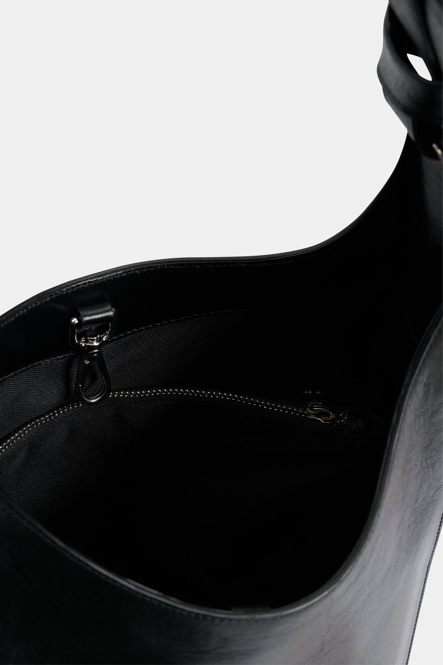 ORIGAMI LEATHER BAG in black