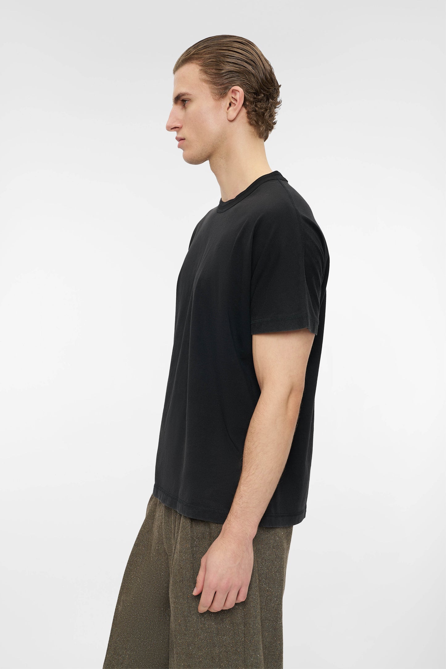 RETRO COVERSTITCH T-SHIRT in faded black