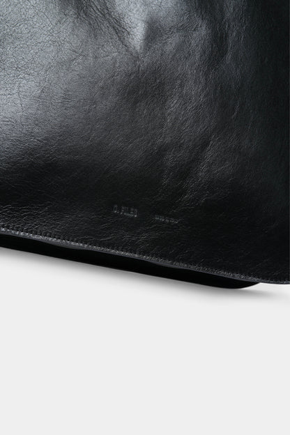 ORIGAMI LEATHER BAG in black