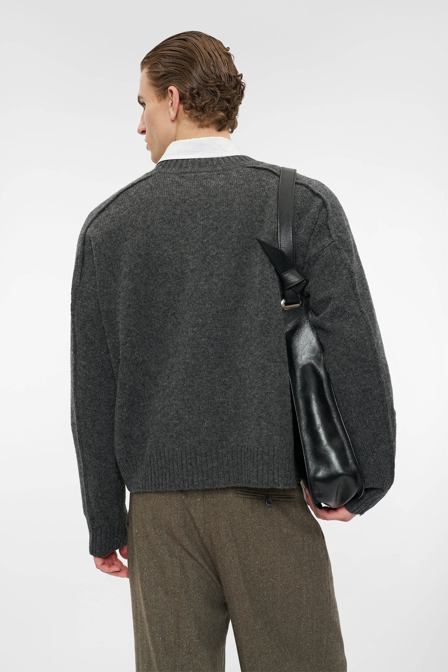 V-NECK KNIT in charcoal mélange