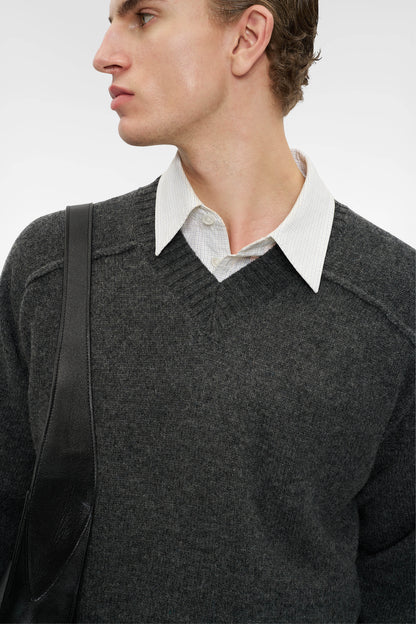 V-NECK KNIT in charcoal mélange