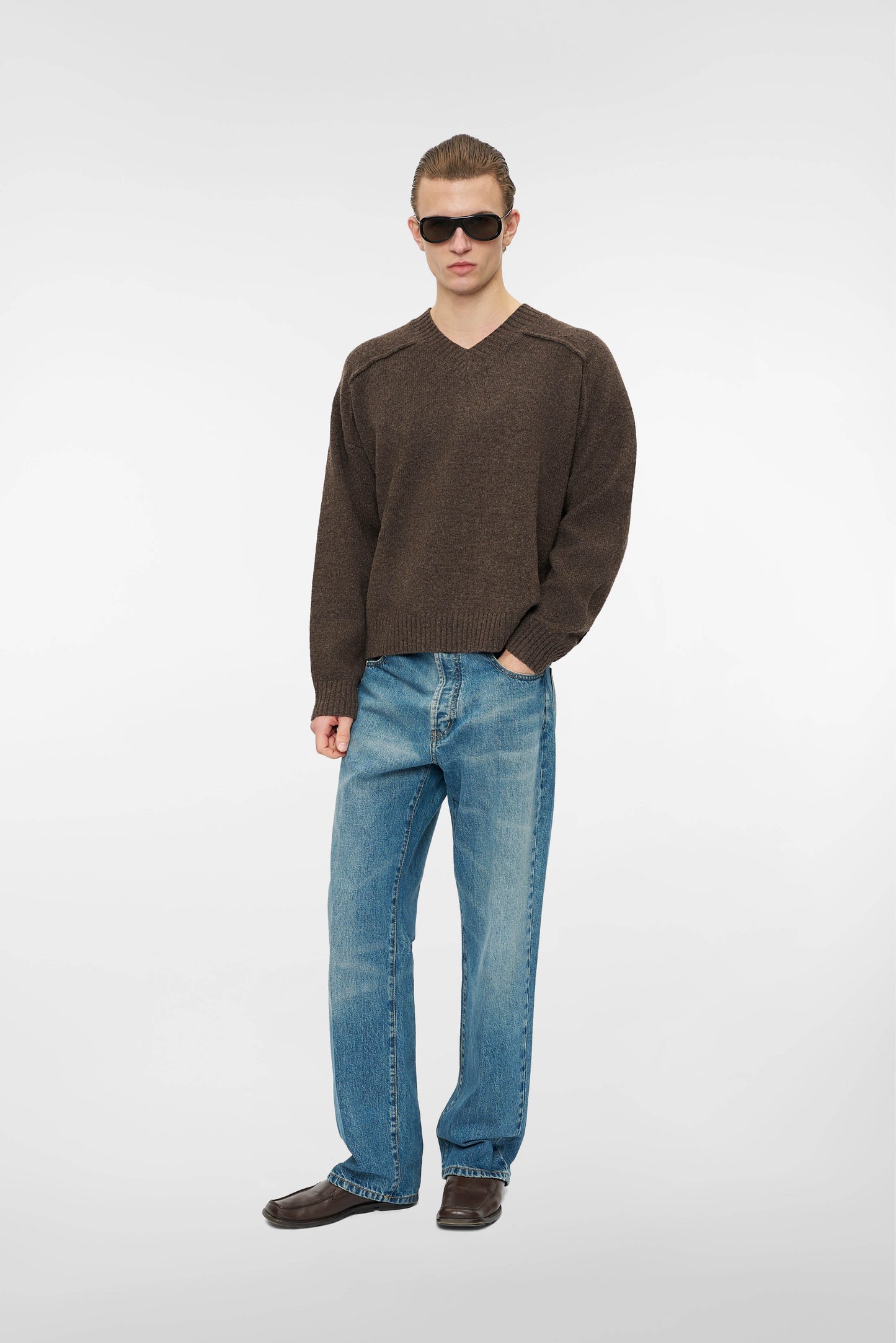V-NECK KNIT in bark