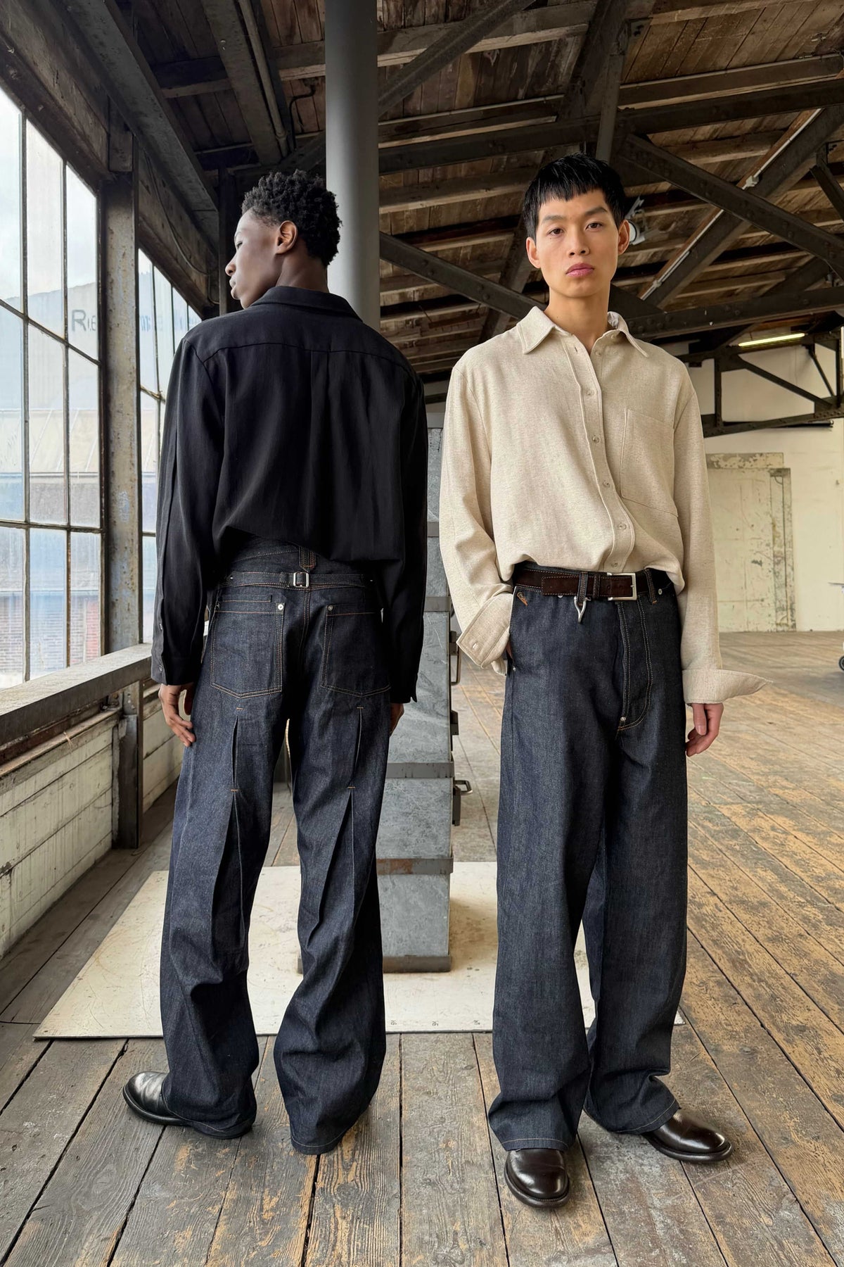 MONO ORIGAMI LINEN SHIRT in black